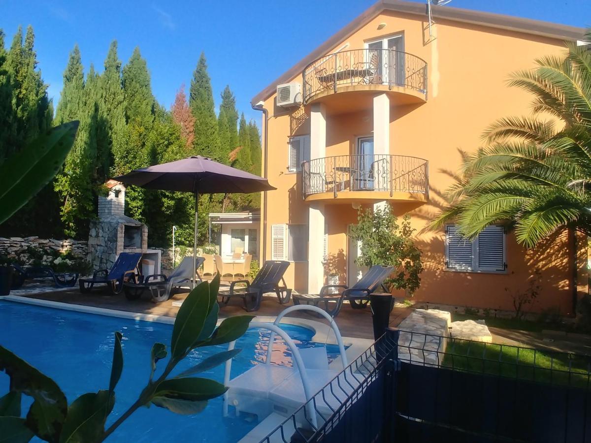 Appartamento Lana Apartman Medolino Esterno foto